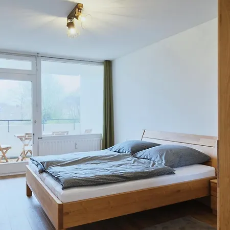 Apartment Topeingerichtete Große 2-zimmer *